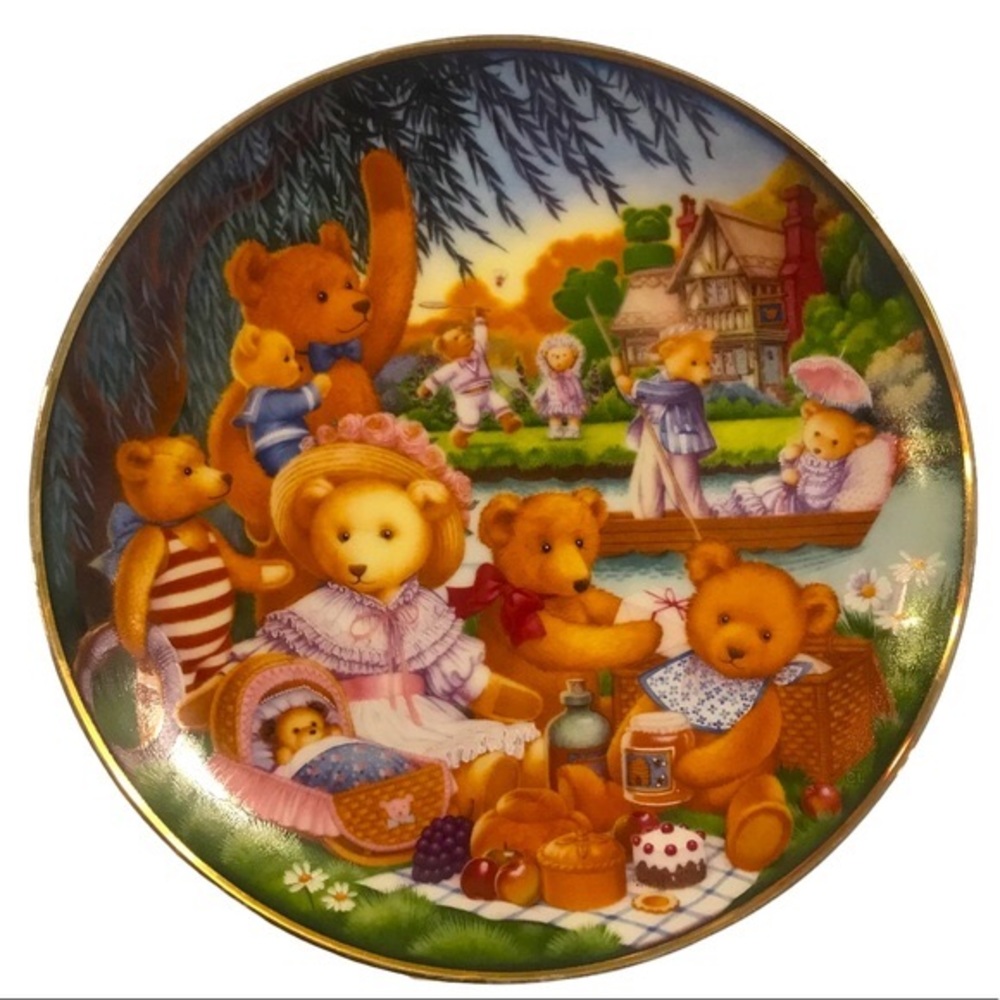 The Franklin Mint A Teddy Bear Picnic By Carol Lawson Decorative Plate 1991